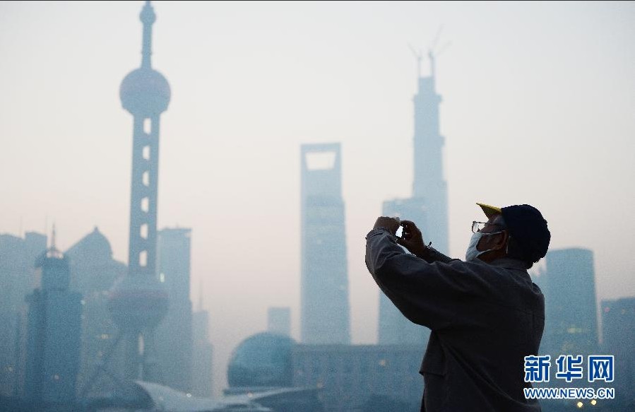 上海遭遇今年秋天首个五级重度污染天气